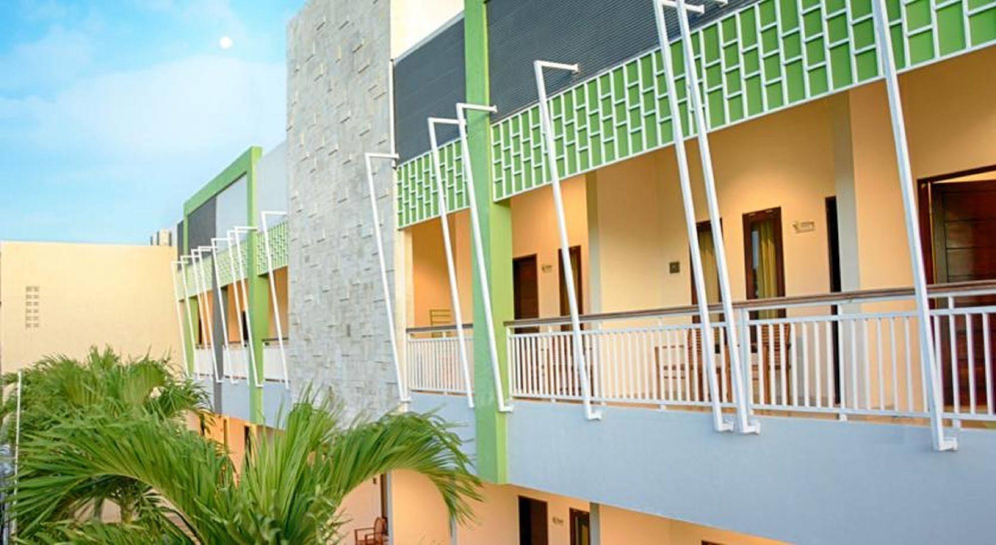 Nakula Kuta Hotel 2*
